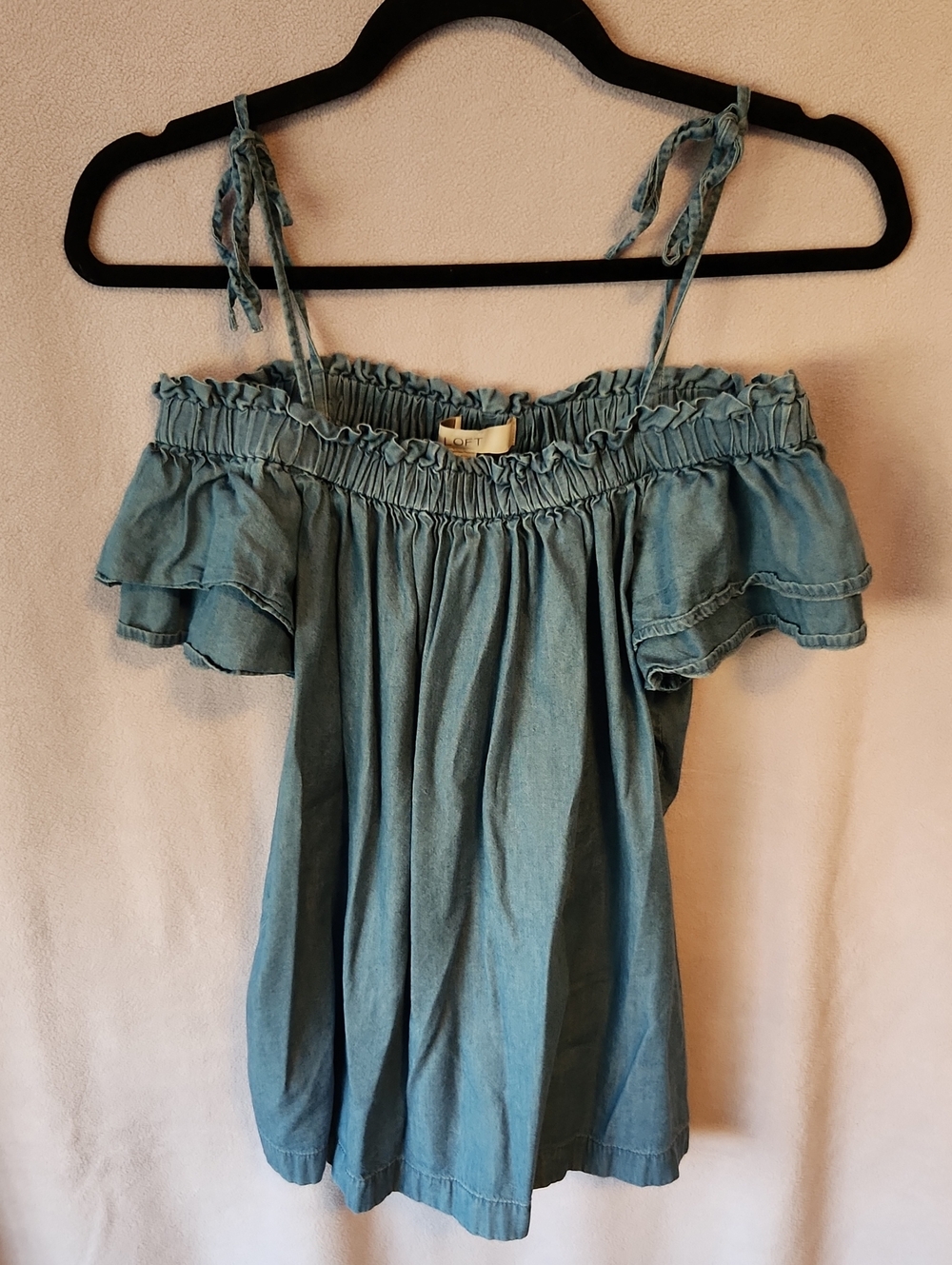 ✨️3/$20✨️ LOFT Blue Denim Off-Shoulder Tie-Strap Ruffle Top
